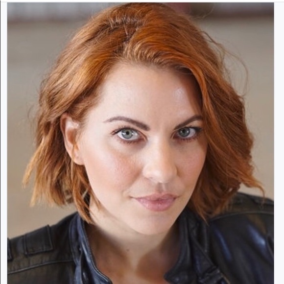 Meet your Posher, Deanna - Picture 1 of 1